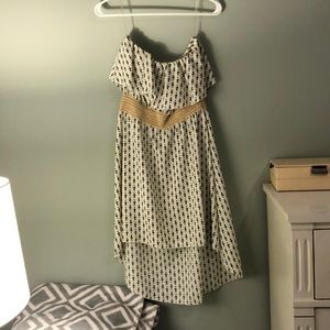 Sleeveless, high-low dress with anchors